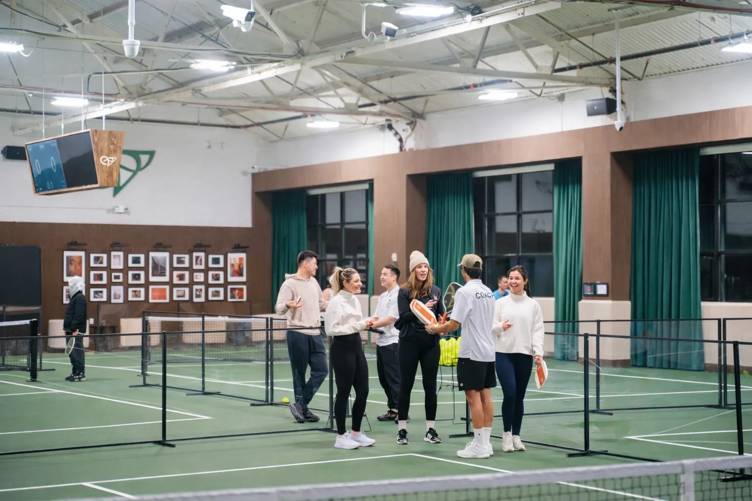 Beginner pickleball at Velto